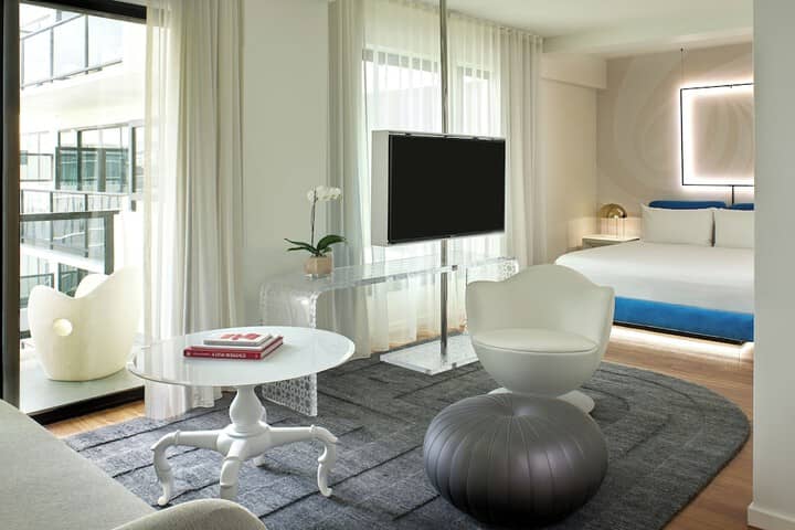 Room 19 of 80