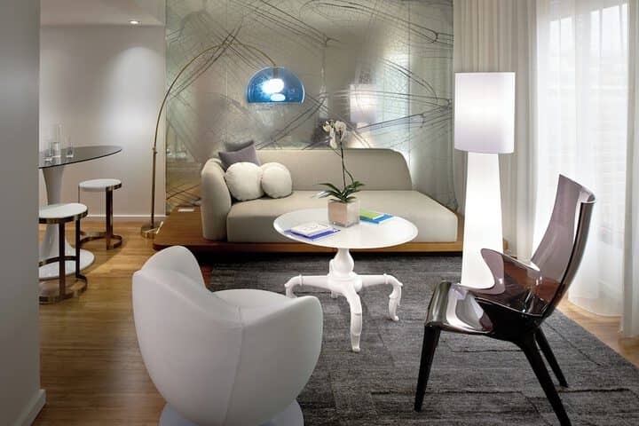 Room 21 of 80