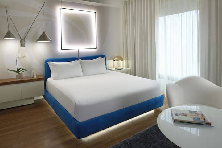 Room 17 of 80